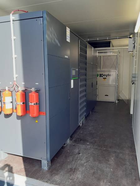 intérieur onduleur avec systeme extinction incendie tout automatique à Sète portet-sur-garonne et riom